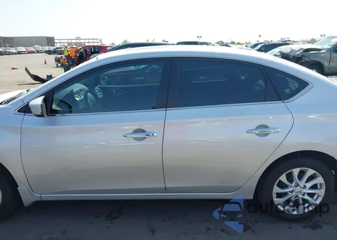 2017 Nissan Sentra Sv z USA, uszkodzony, nr VIN 3N1AB7AP3HY335793
